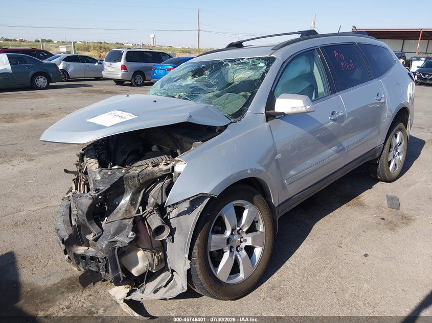 2014 CHEVROLET TRAVERSE auction photo 2