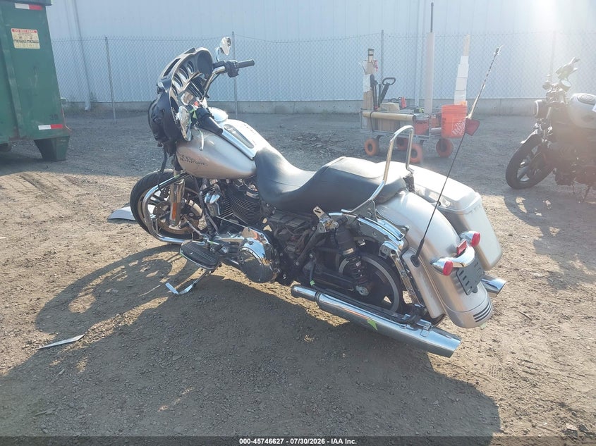 HARLEY-DAVIDSON FLHX 2018