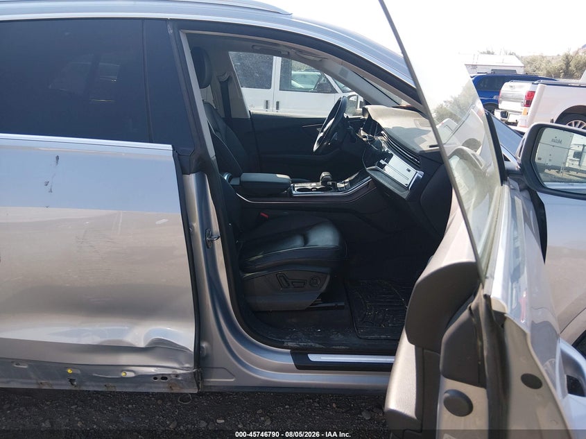 2019 AUDI Q8 auction photo 5