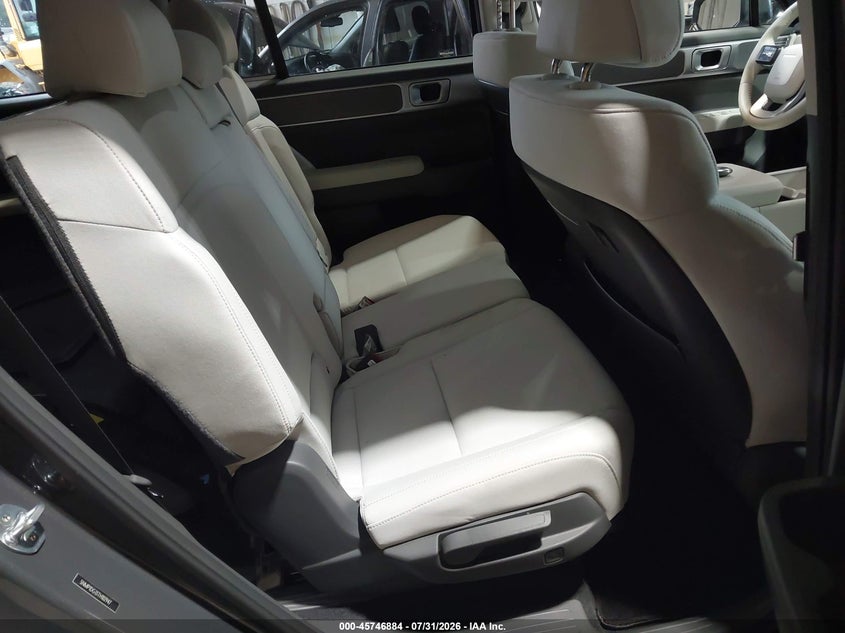 2026 HYUNDAI SANTA FE HYBRID auction photo 8