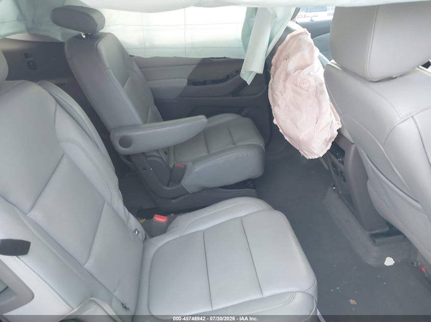 2018 CHEVROLET TRAVERSE auction photo 8