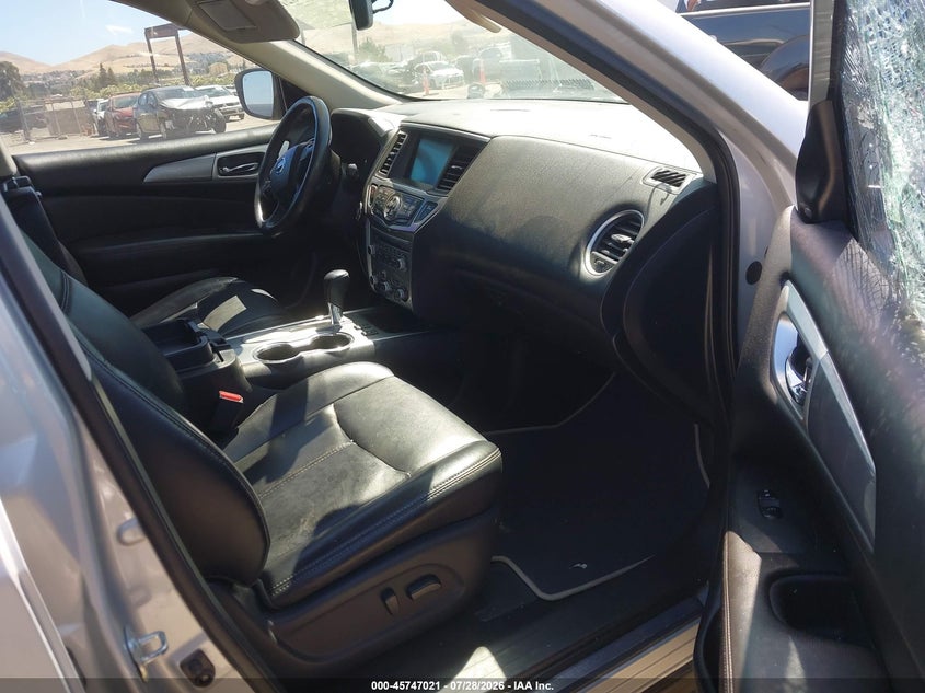 2019 NISSAN PATHFINDER auction photo 5