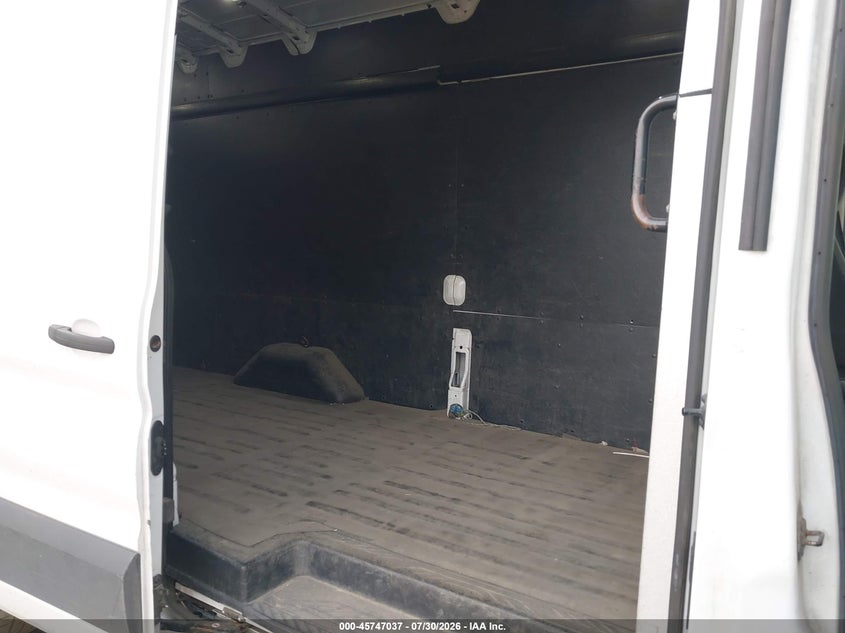 2020 FORD TRANSIT-250 CARGO VAN auction photo 8