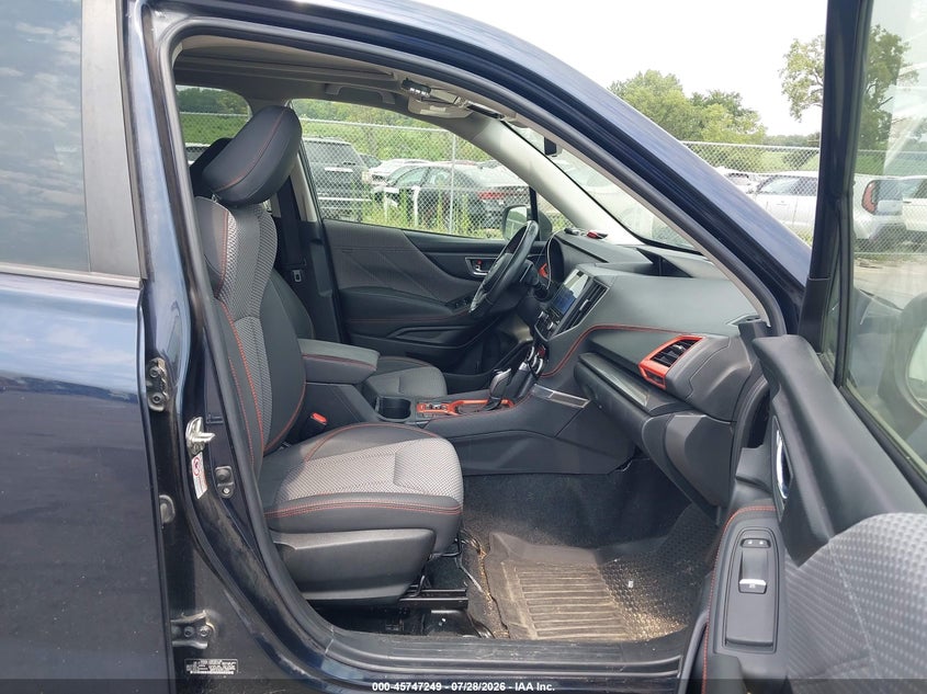 2019 SUBARU FORESTER auction photo 5
