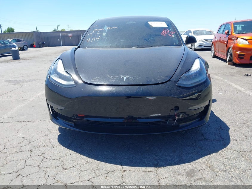 TESLA MODEL 3 - zdjęcie 12