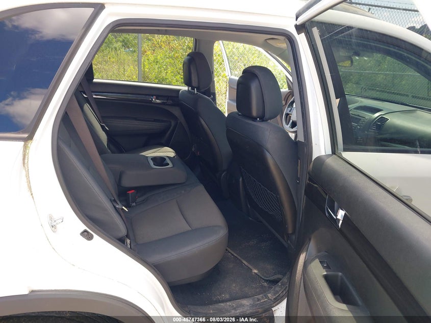 2013 KIA SORENTO auction photo 8