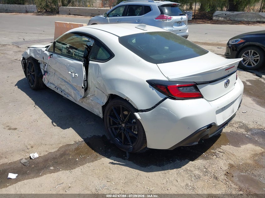 2024 TOYOTA GR86 auction photo 3