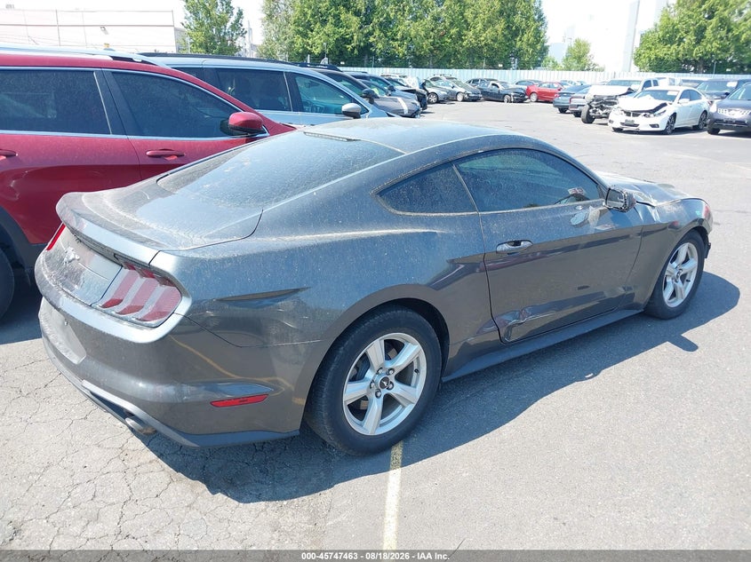 FORD MUSTANG - zdjęcie 4