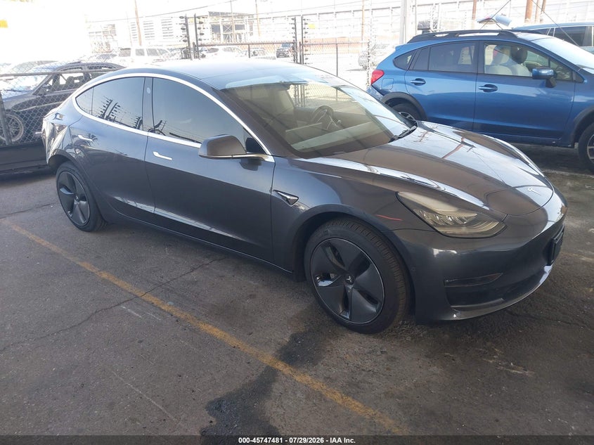 2018 TESLA MODEL 3 auction photo 1