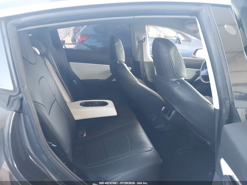 2018 TESLA MODEL 3 auction photo 8