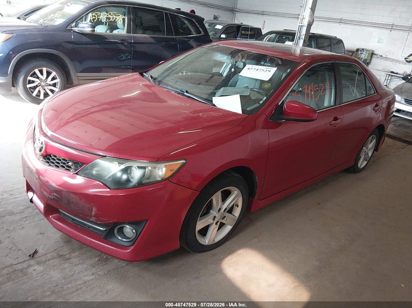 Vin: 4t1bf1fk4du668027, lot: 46246233, toyota camry se 20132
