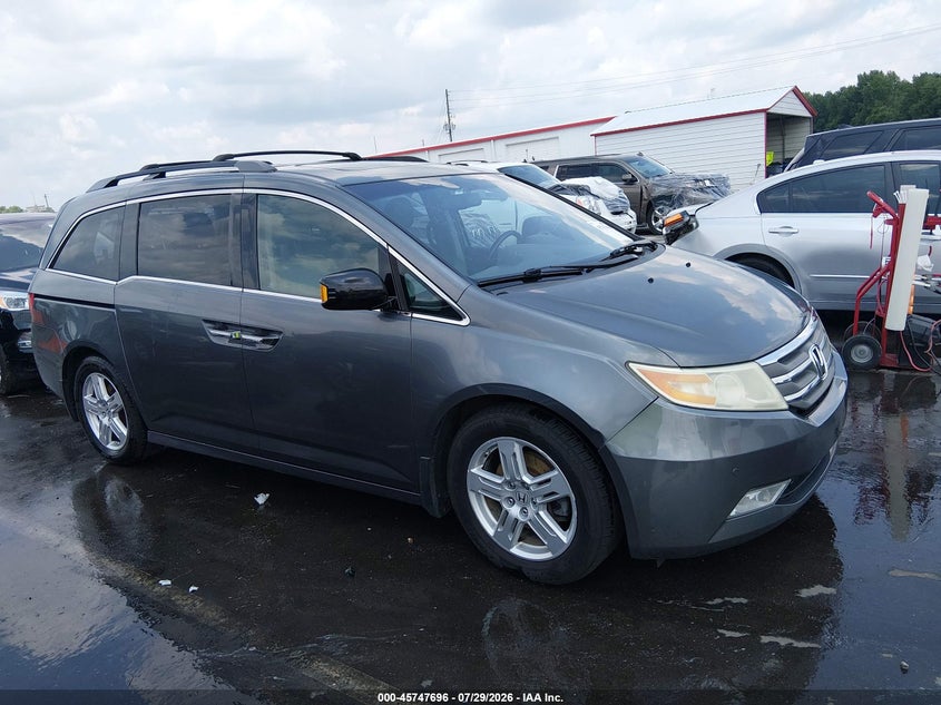 2011 HONDA ODYSSEY auction photo 1