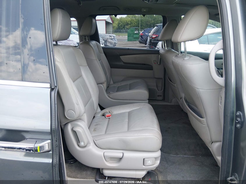 2011 HONDA ODYSSEY auction photo 8