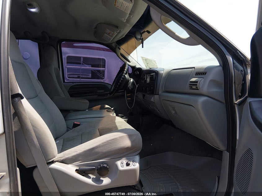 2005 FORD F-250 auction photo 5