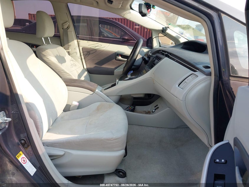 2011 TOYOTA PRIUS auction photo 5