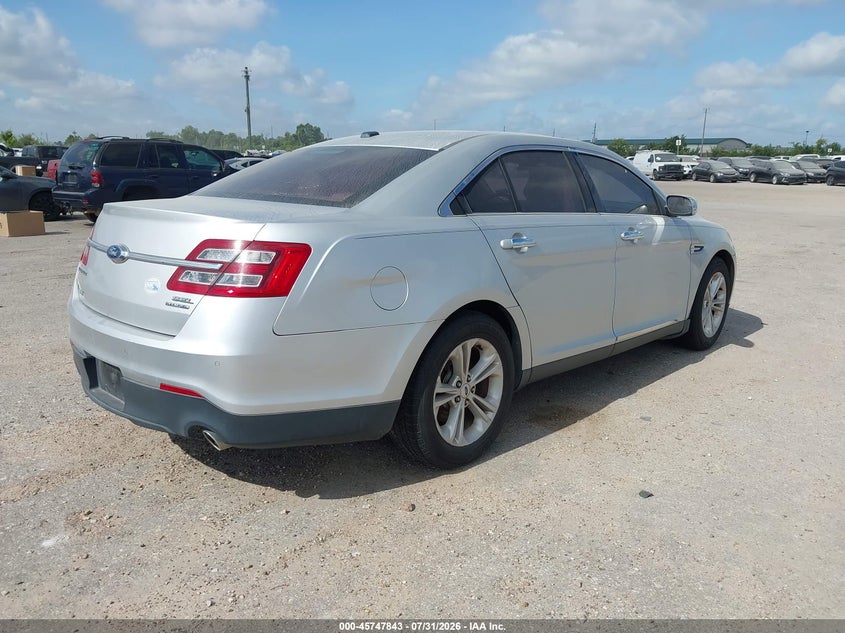 2014 FORD TAURUS auction photo 4