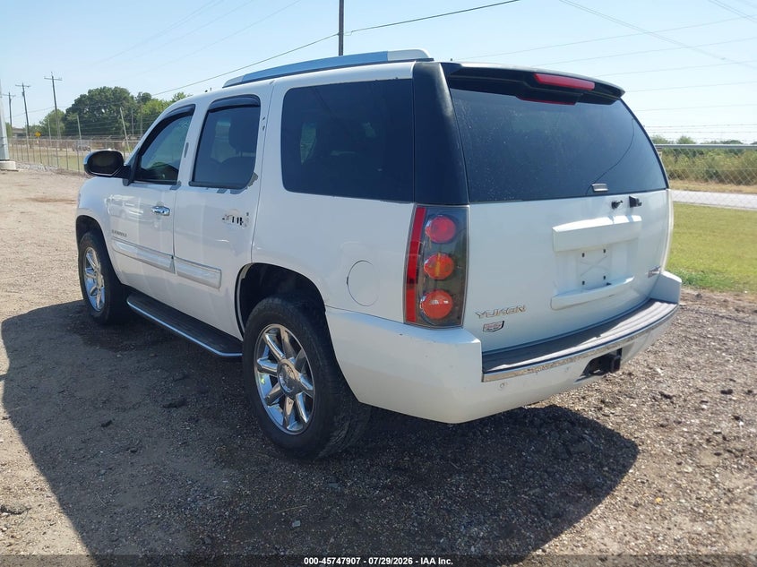 2007 GMC YUKON DENALI auction photo 3