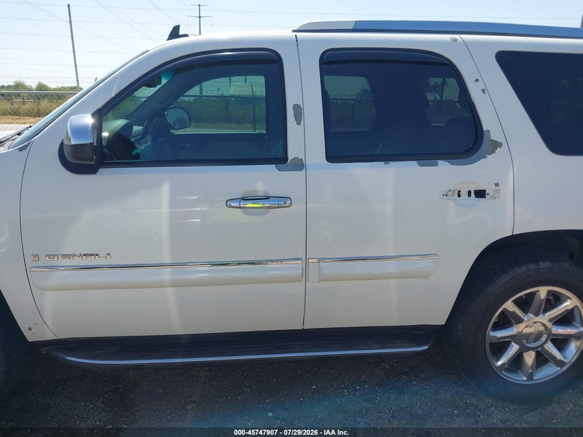 2007 GMC YUKON DENALI auction photo 6