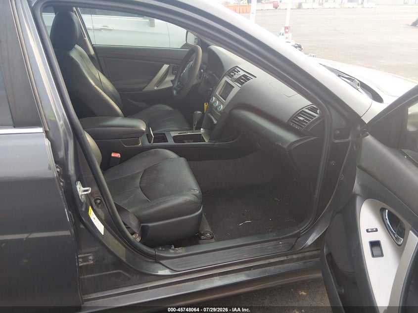 2009 TOYOTA CAMRY auction photo 5