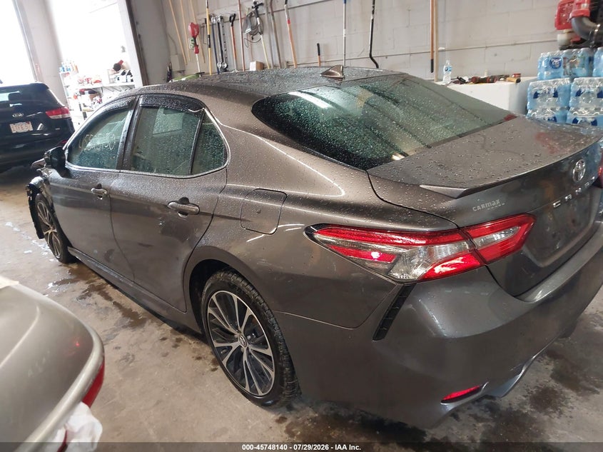 TOYOTA CAMRY - zdjęcie 3
