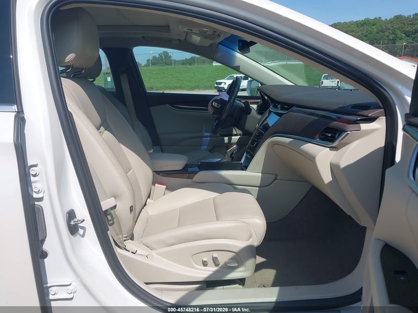 2017 CADILLAC XTS auction photo 5