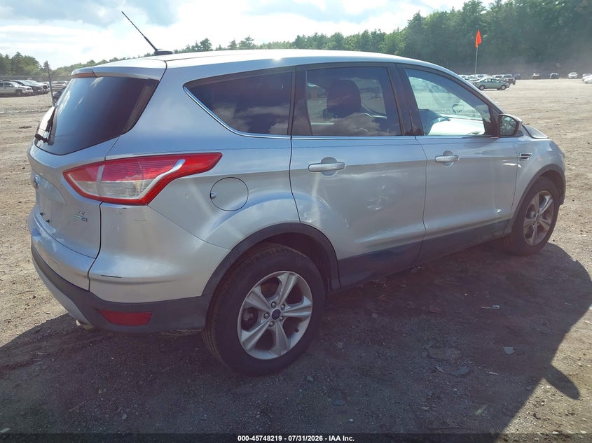 Vin: 1fmcu9gx7euc63560, lot: 46246941, ford escape se 20144