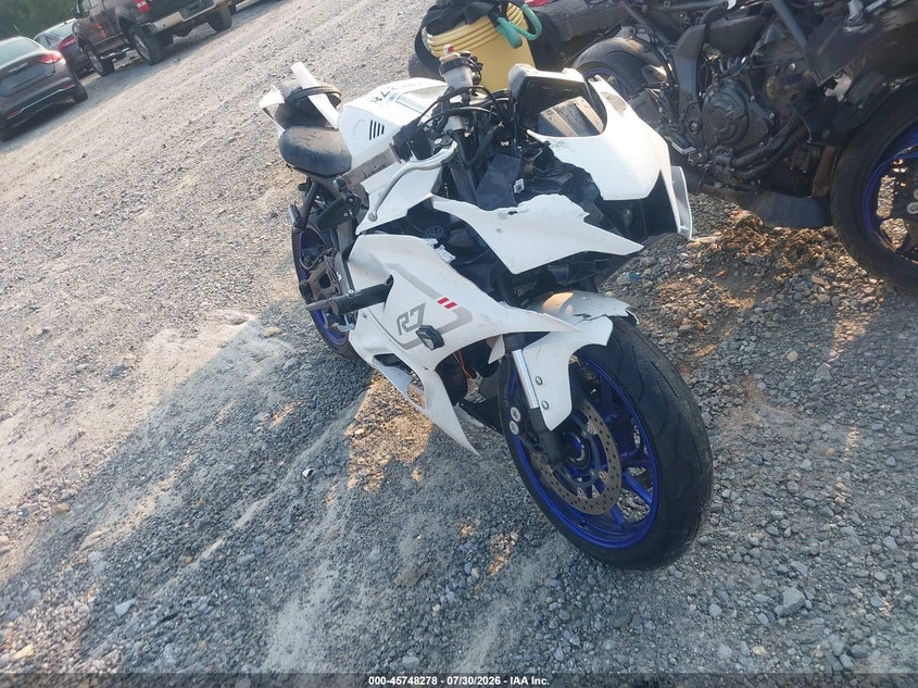 2022 Yamaha Yzfr7