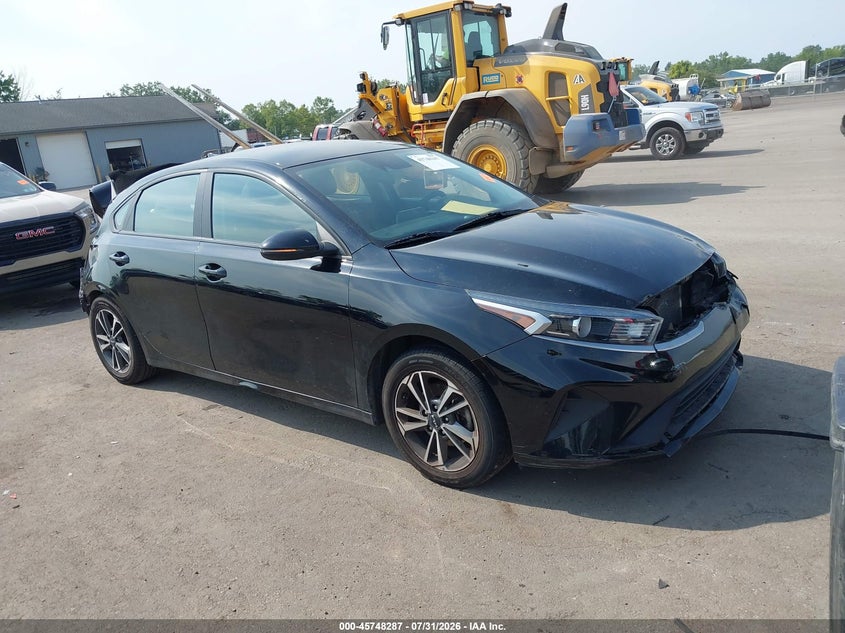 Vin: 3kpf24ad4pe686591, lot: 46247009, kia forte lxs 2023 img_1