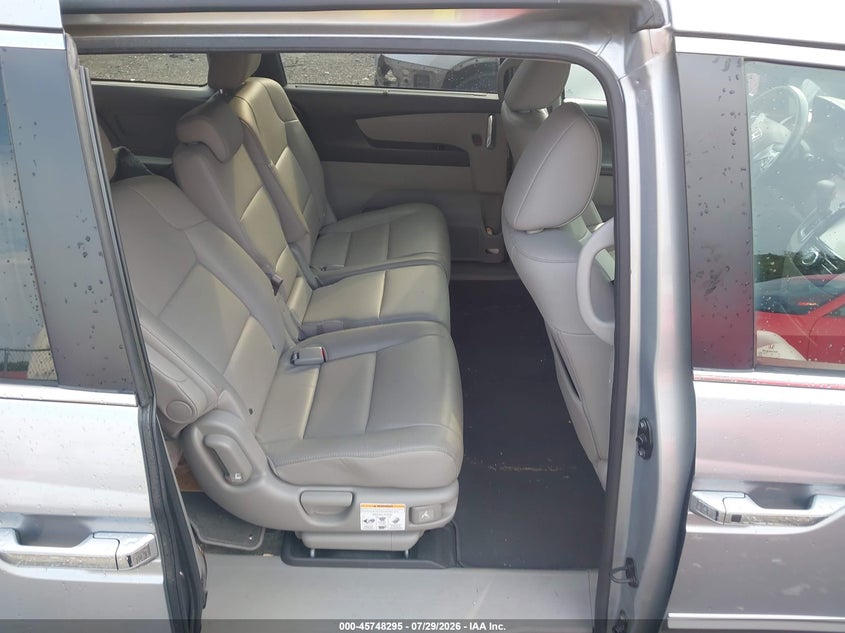 2016 HONDA ODYSSEY auction photo 8