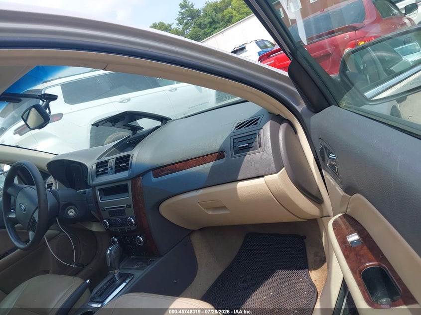 2010 FORD FUSION auction photo 5