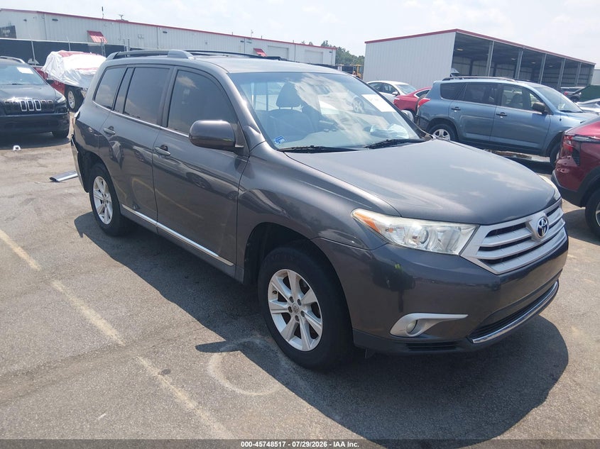 2013 TOYOTA HIGHLANDER auction photo 1