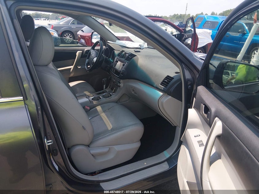 2013 TOYOTA HIGHLANDER auction photo 5