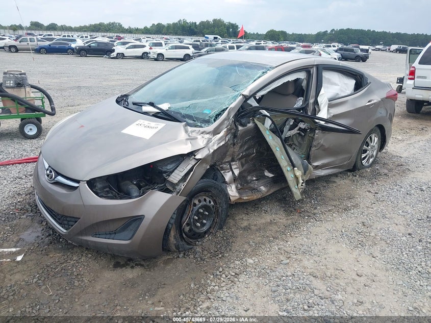 2016 Hyundai Elantra, Лівий бік, IAAI, VIN 5NPDH4AE9GH744737 — фото 2