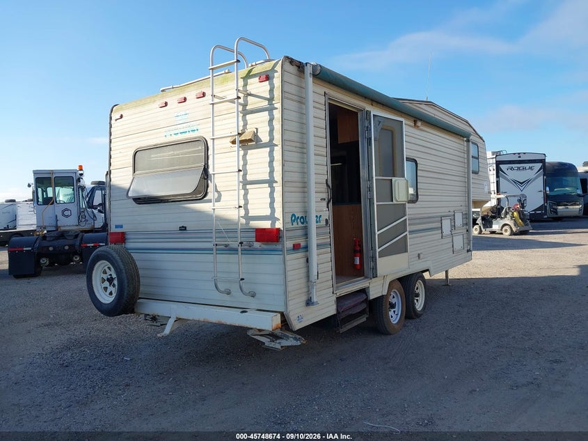1993 FLEETWOOD PROWLER 25-5P auction photo 4