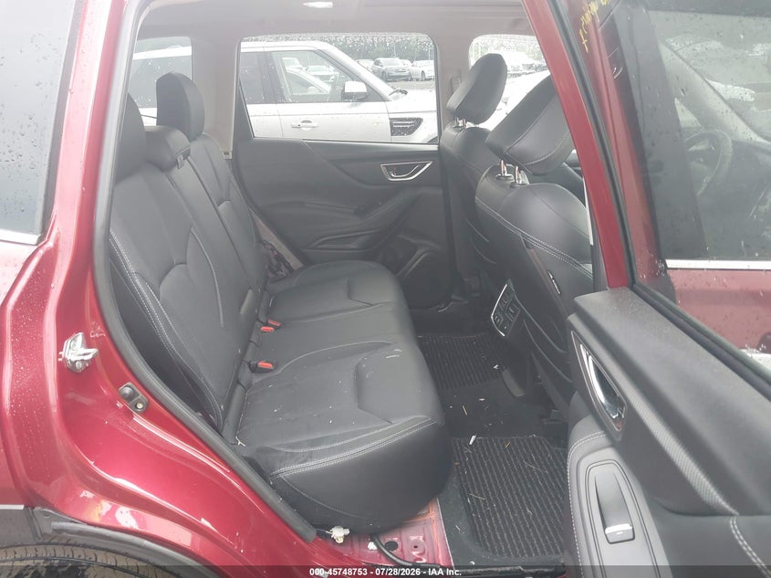 2019 SUBARU FORESTER auction photo 8