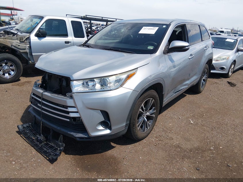 Vin: 5tdbzrfh6js821523, lot: 46247604, toyota highlander le 20182