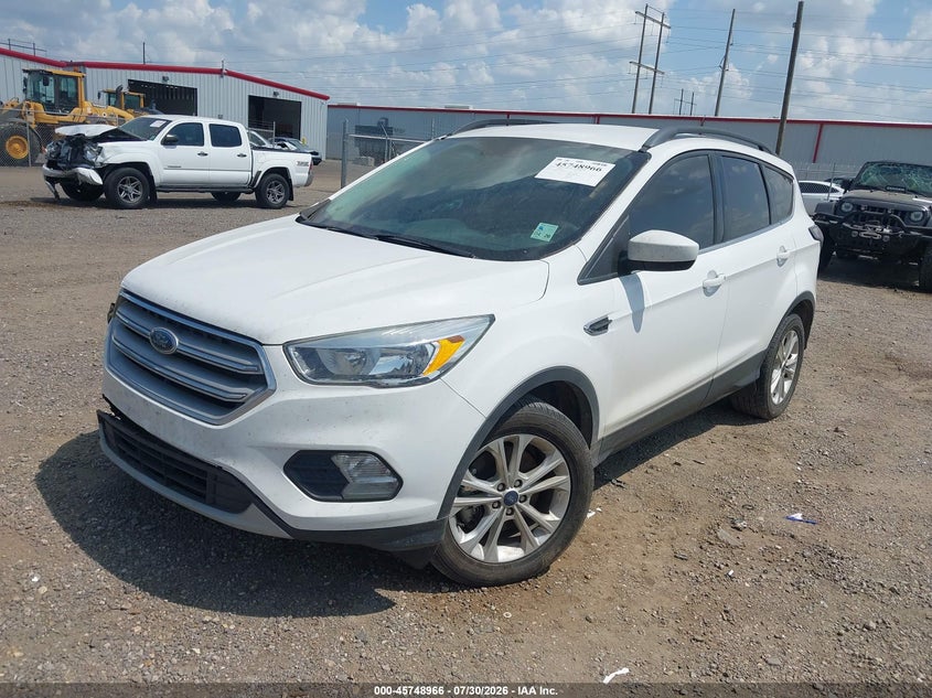 Vin: 1fmcu9gdxjuc50012, lot: 46247688, ford escape se 20182