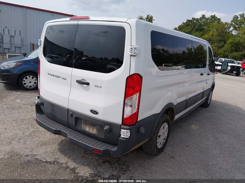 2015 FORD TRANSIT-350 auction photo 4