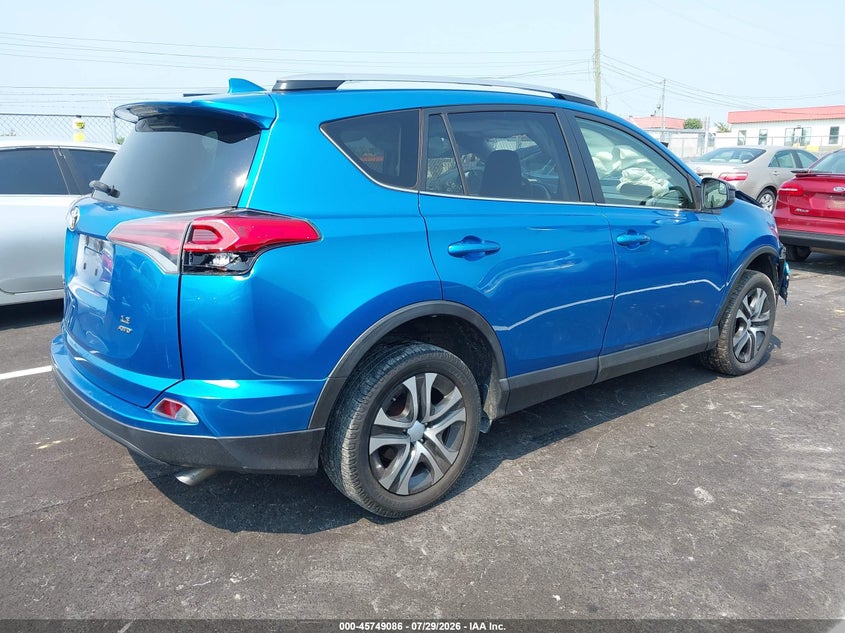 2017 TOYOTA RAV4 auction photo 4
