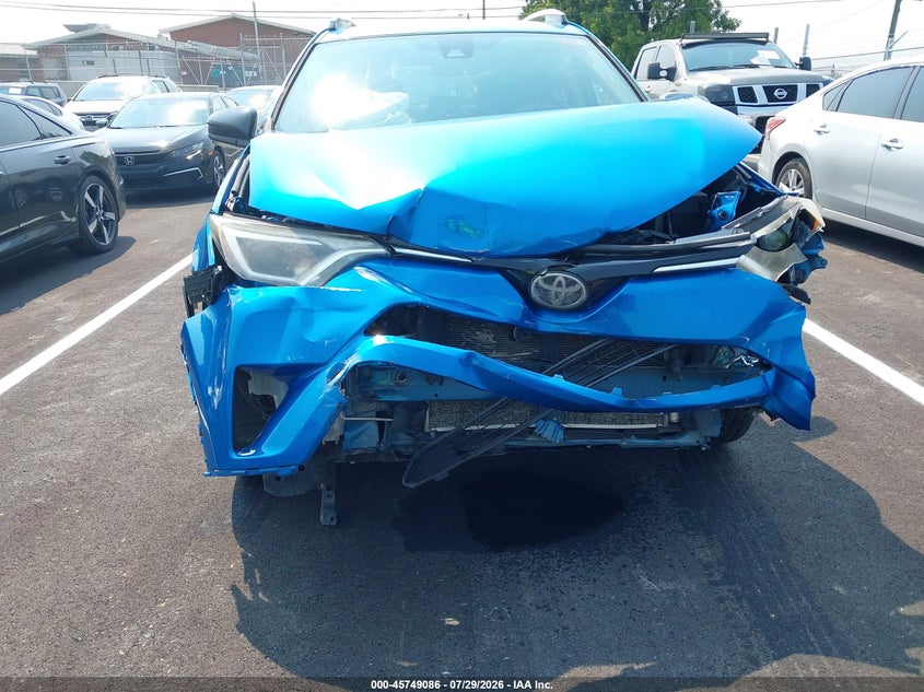 2017 TOYOTA RAV4 auction photo 6