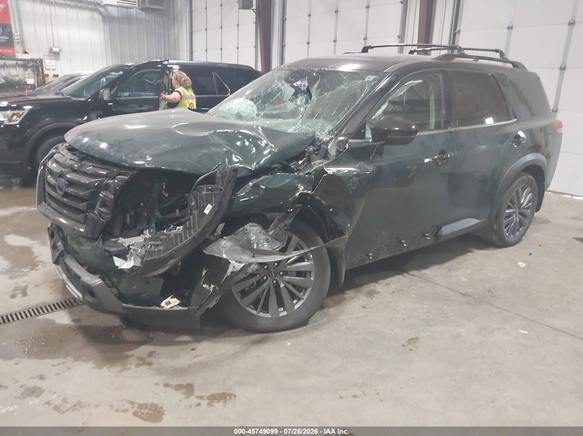 2023 NISSAN PATHFINDER auction photo 2