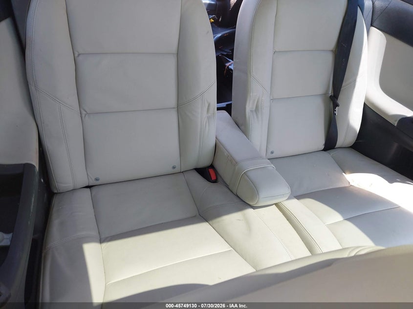 2012 VOLVO C30 auction photo 8