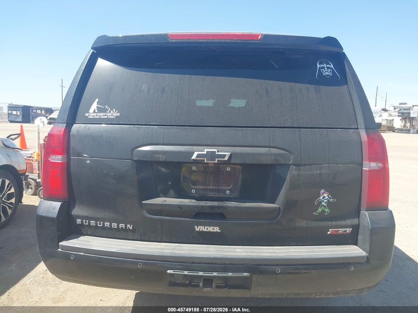 CHEVROLET SUBURBAN - zdjęcie 16