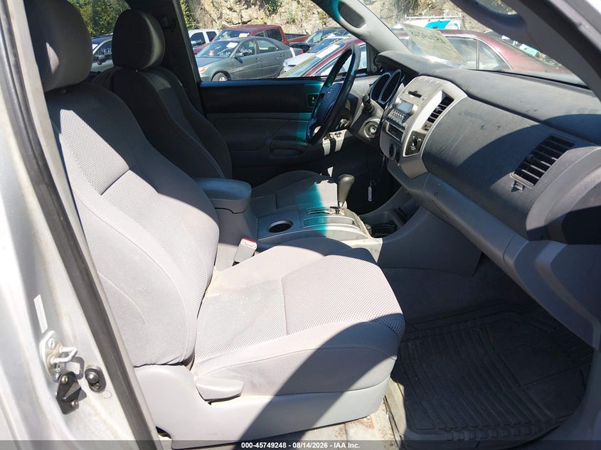 2005 TOYOTA TACOMA auction photo 5