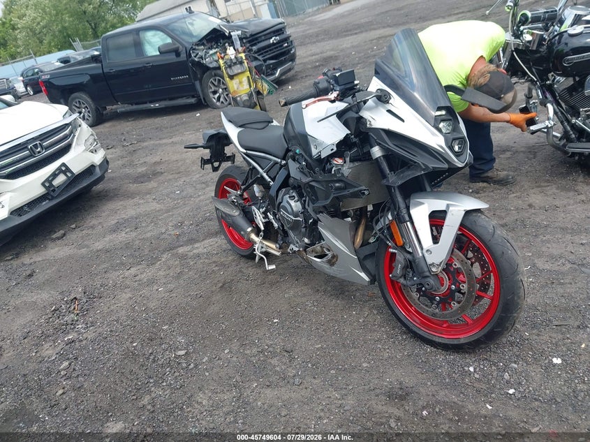2024 Suzuki Gsx800
