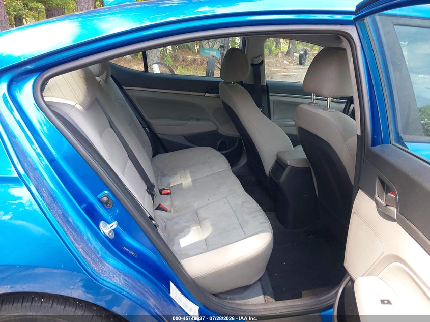 2018 HYUNDAI ELANTRA auction photo 8