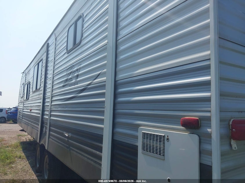 2017 CROSSROADS ZINGER ZT328S auction photo 3