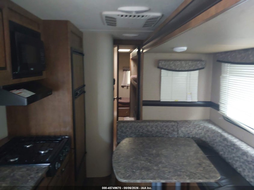 2017 CROSSROADS ZINGER ZT328S auction photo 5