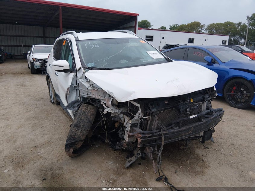 2017 NISSAN ROGUE auction photo 6