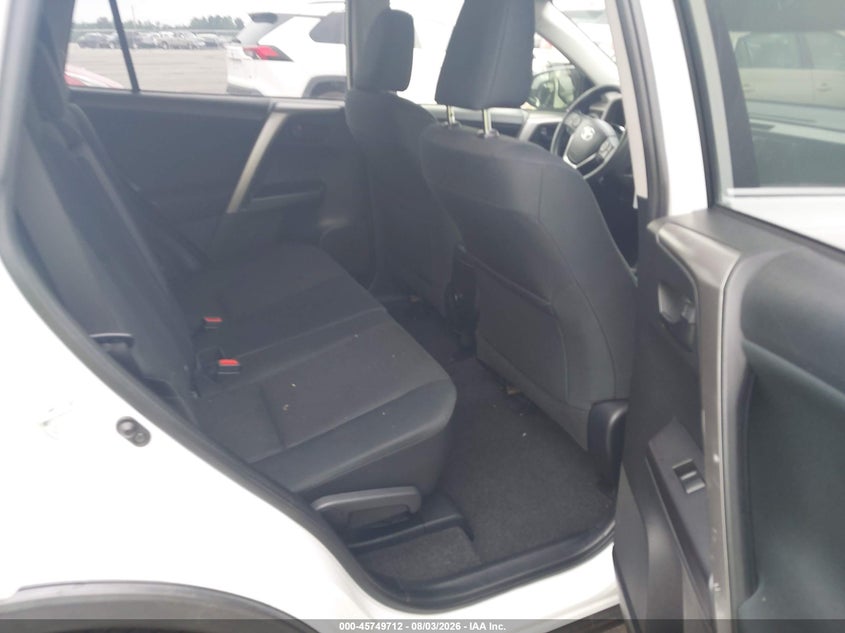 TOYOTA RAV4 - zdjęcie 8